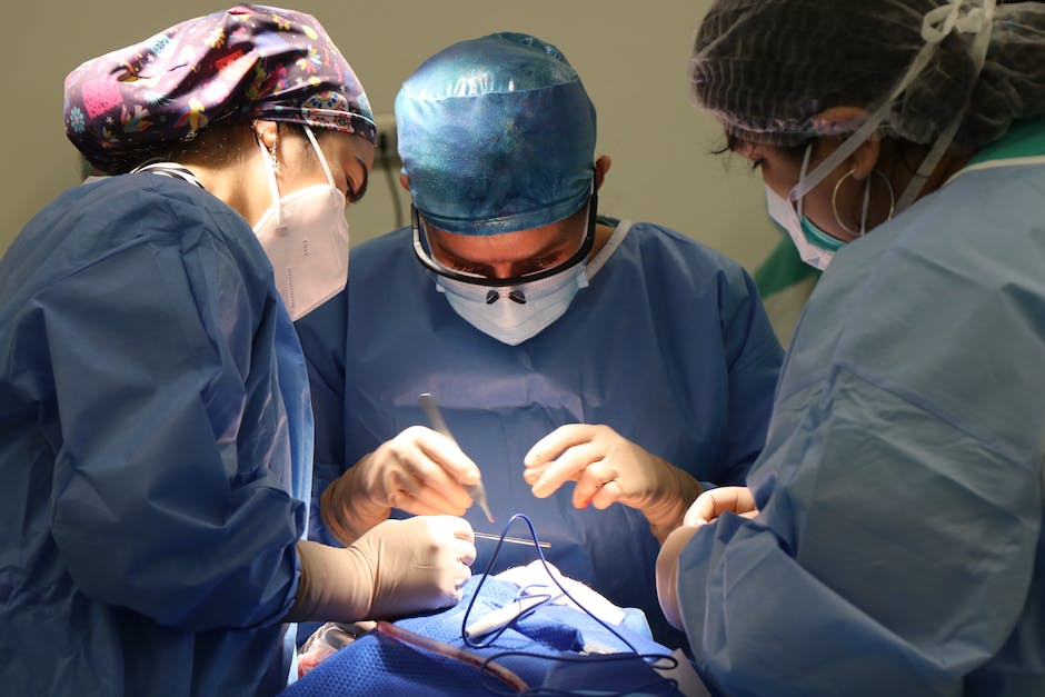  Krankheitsdauer nach Implantat-Operation